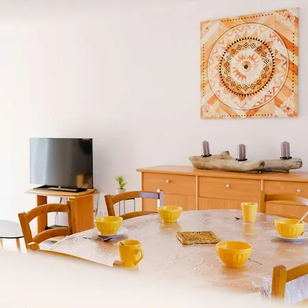 Spacieuse 4 Pieces, 6 Couchages, Terrasses Ensoleillees, Animaux Acceptes, Parking, Proche - Fr-1-409-127 וילה *