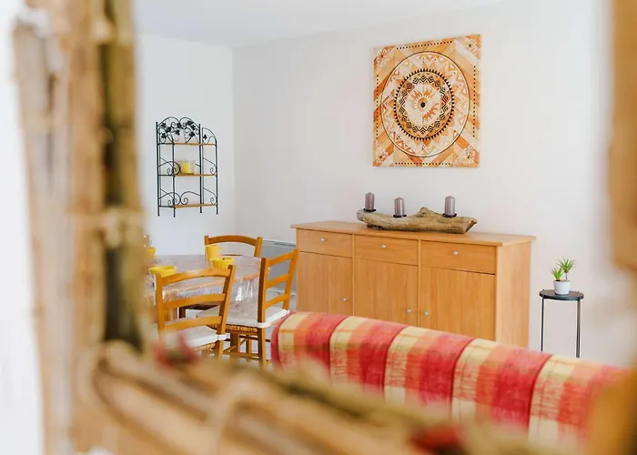 Spacieuse 4 Pieces, 6 Couchages, Terrasses Ensoleillees, Animaux Acceptes, Parking, Proche - Fr-1-409-127 Villa *