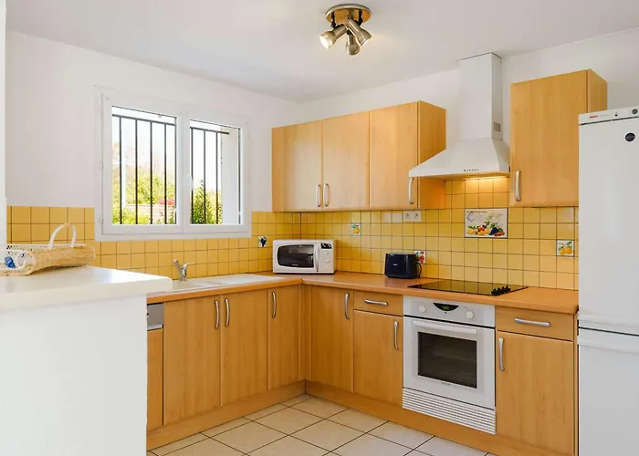 Spacieuse 4 Pieces, 6 Couchages, Terrasses Ensoleillees, Animaux Acceptes, Parking, Proche - Fr-1-409-127 Narbonne