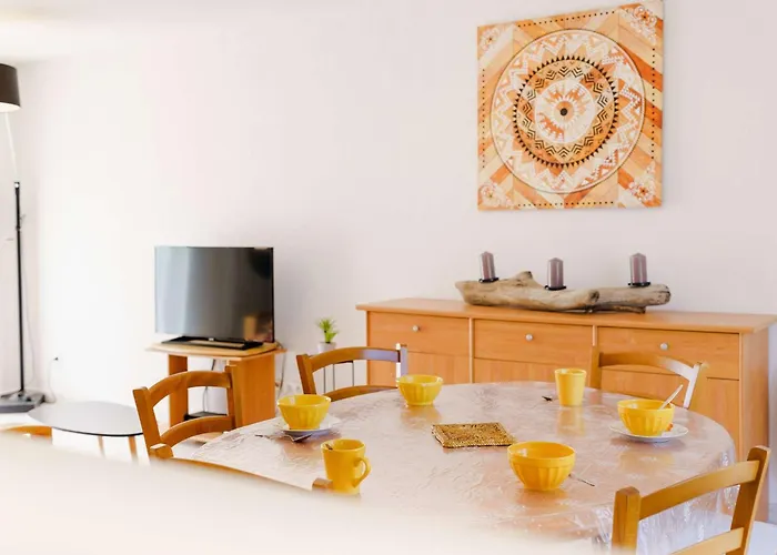 Spacieuse 4 Pieces, 6 Couchages, Terrasses Ensoleillees, Animaux Acceptes, Parking, Proche - Fr-1-409-127 Villa *