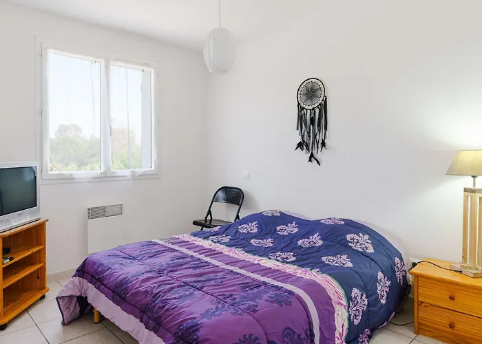 Spacieuse 4 Pieces, 6 Couchages, Terrasses Ensoleillees, Animaux Acceptes, Parking, Proche - Fr-1-409-127 *