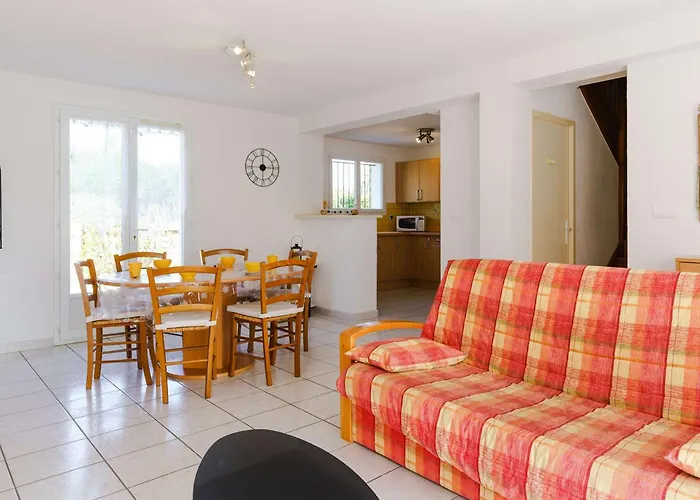 Spacieuse 4 Pieces, 6 Couchages, Terrasses Ensoleillees, Animaux Acceptes, Parking, Proche - Fr-1-409-127 *